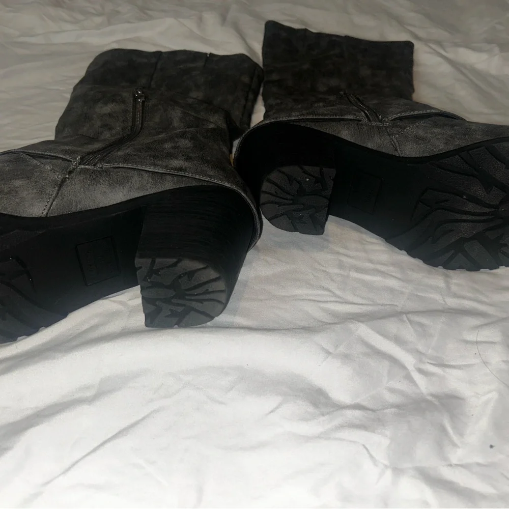 Stylish Gray Women’s Muk Luke Boots, Size 10. Excellent Condition - Picture 3 of 4